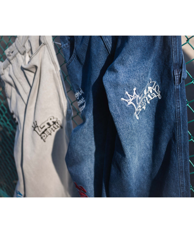 グラフィックデニムパンツ