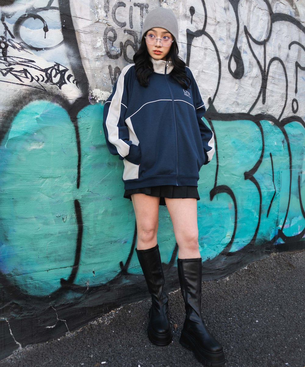 ネイビー　モデル:160cm L着用