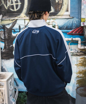 ネイビー　モデル:180cm L着用