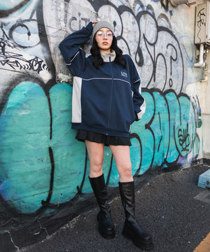 ネイビー　モデル:160cm L着用