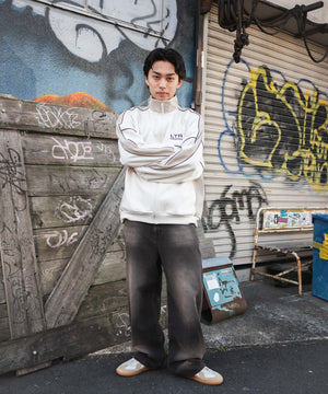 オフホワイト　モデル:171cm L着用