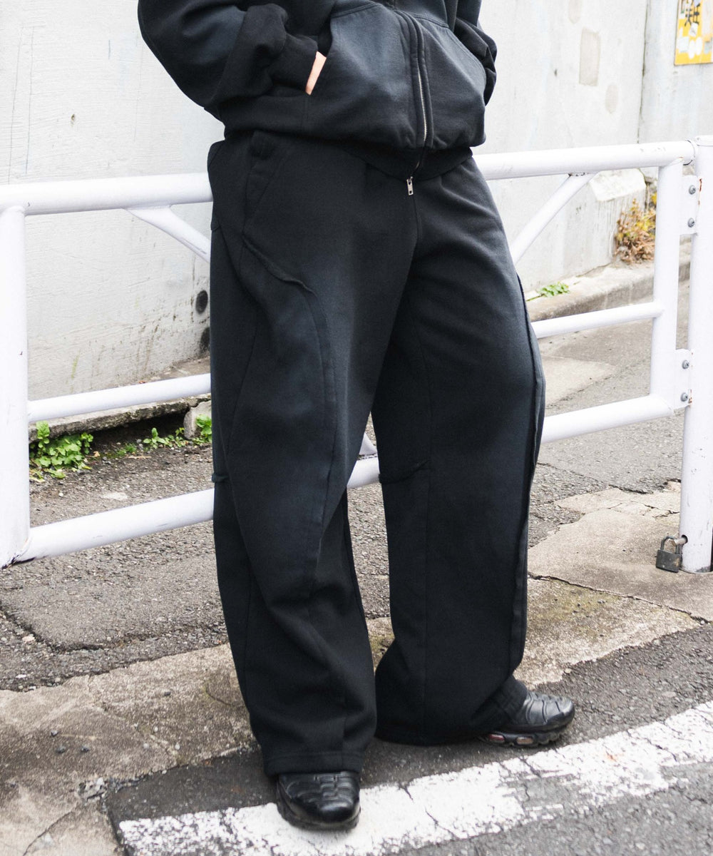 ブラック　モデル:180cm L着用