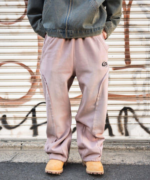 ピンク　モデル:180cm L着用