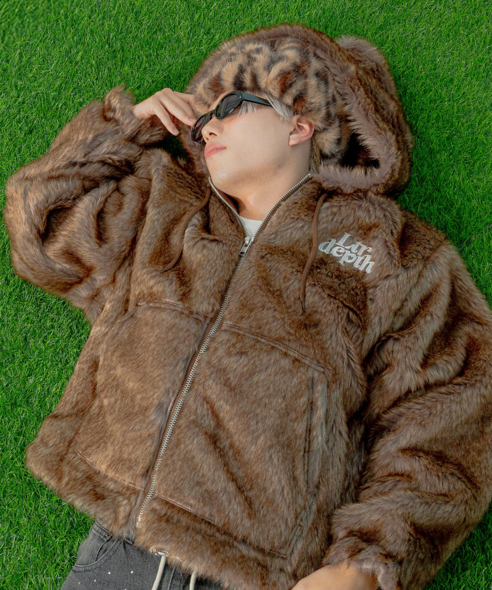 ブラウンソノタ モデル：170cm L着用