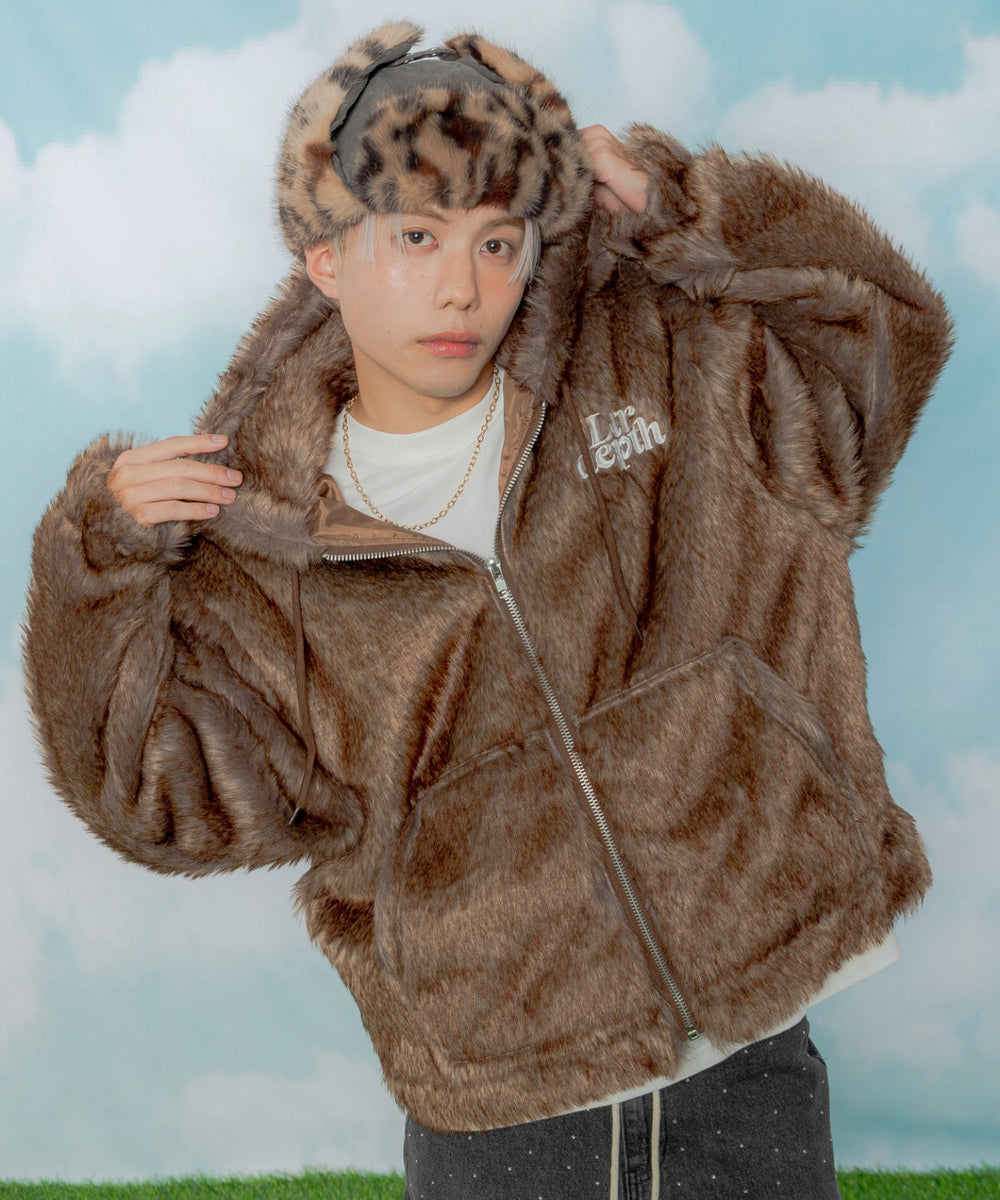 ブラウンソノタ モデル：170cm L着用