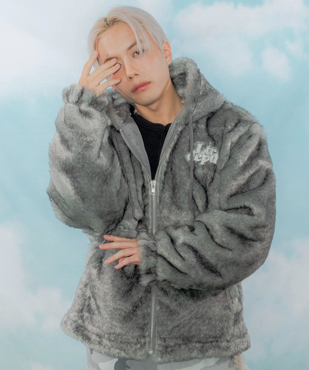 グレーソノタ モデル：170cm L着用