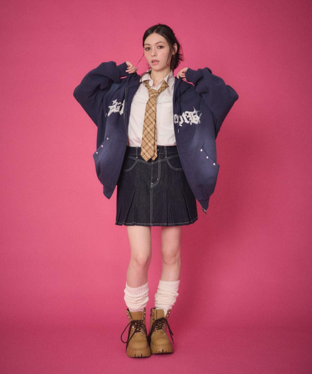 ネイビー　モデル：163cm Mサイズ着用