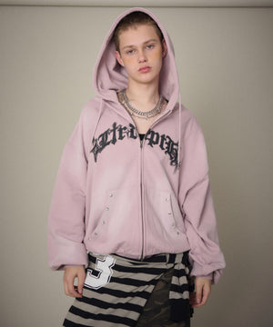 ピンク　モデル：178cm Lサイズ着用