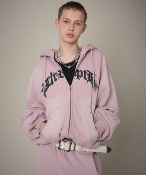 ピンク　モデル：178cm Lサイズ着用