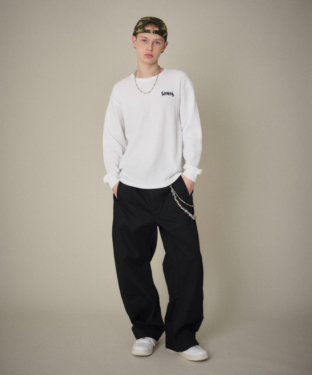 ホワイト　モデル：178cm Lサイズ着用