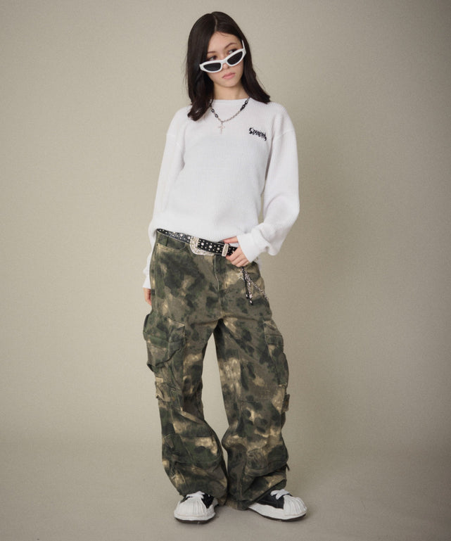 ホワイト　モデル：163cm Mサイズ着用