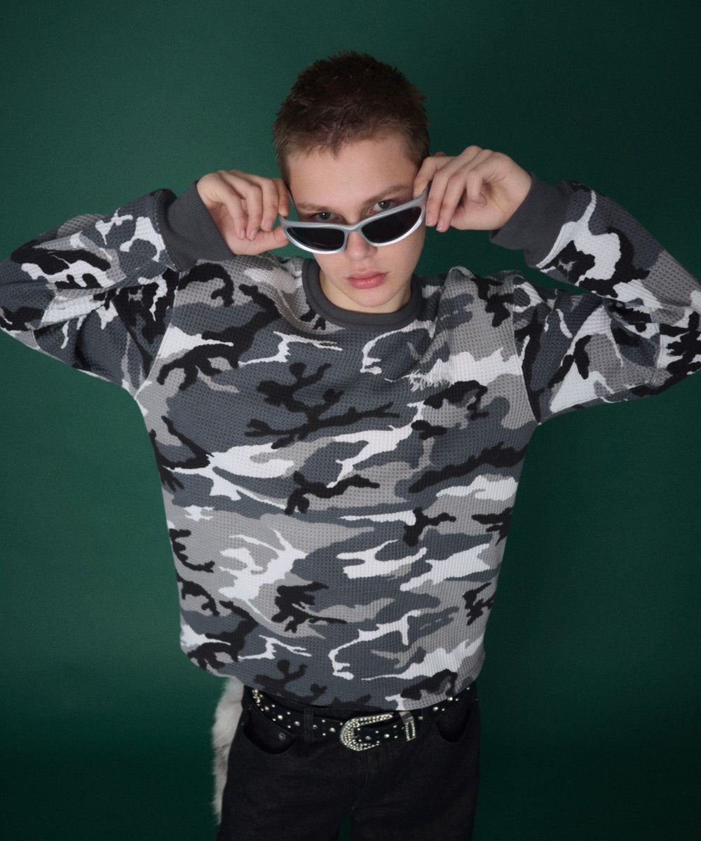 柄１　モデル：178cm Lサイズ着用