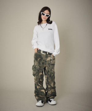 ホワイト　モデル：163cm Mサイズ着用