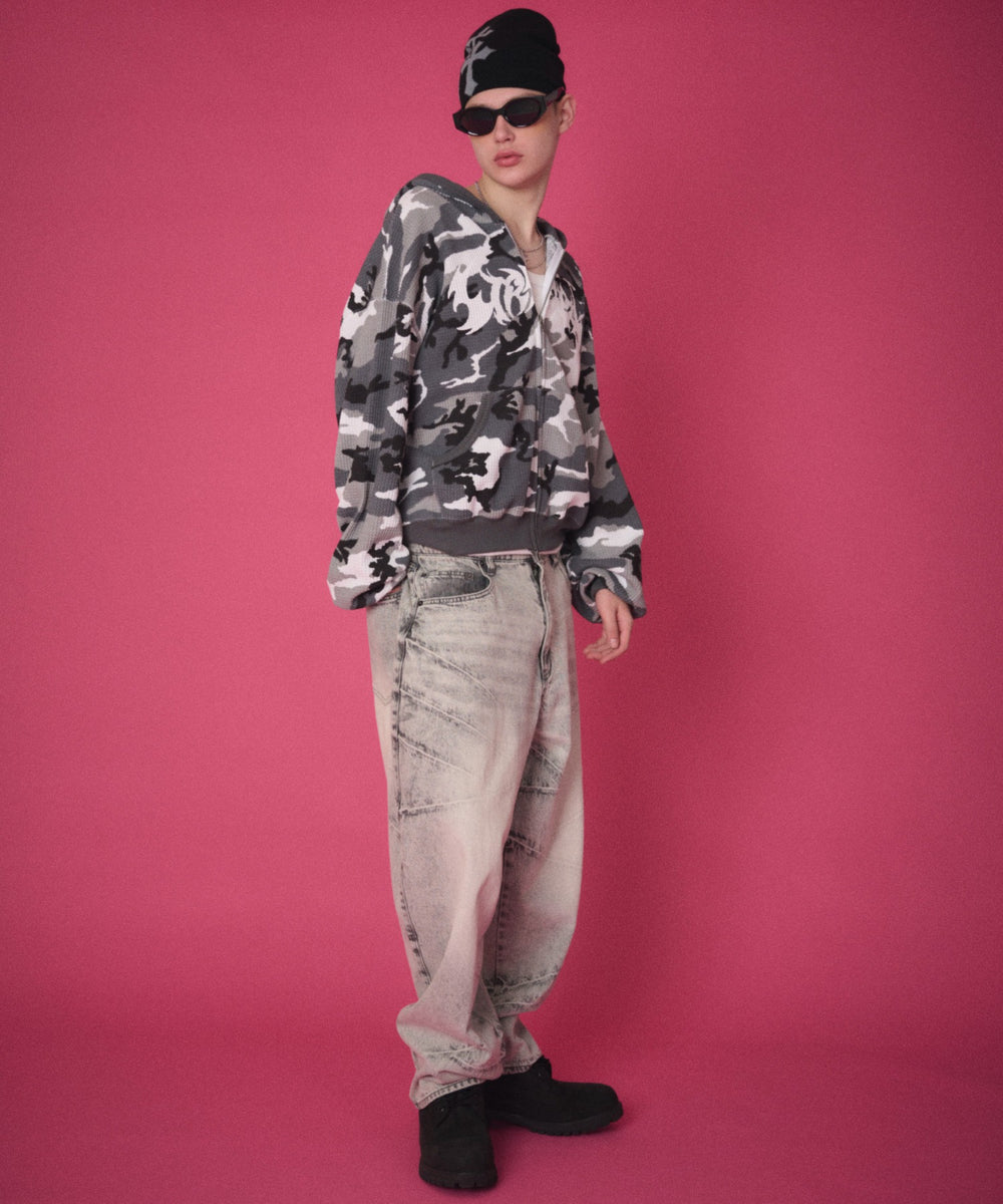 柄1　モデル：178cm Lサイズ着用