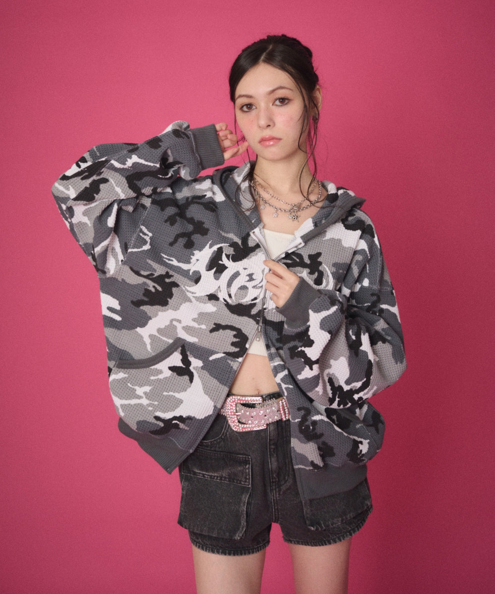 柄1　モデル：163cm Mサイズ着用