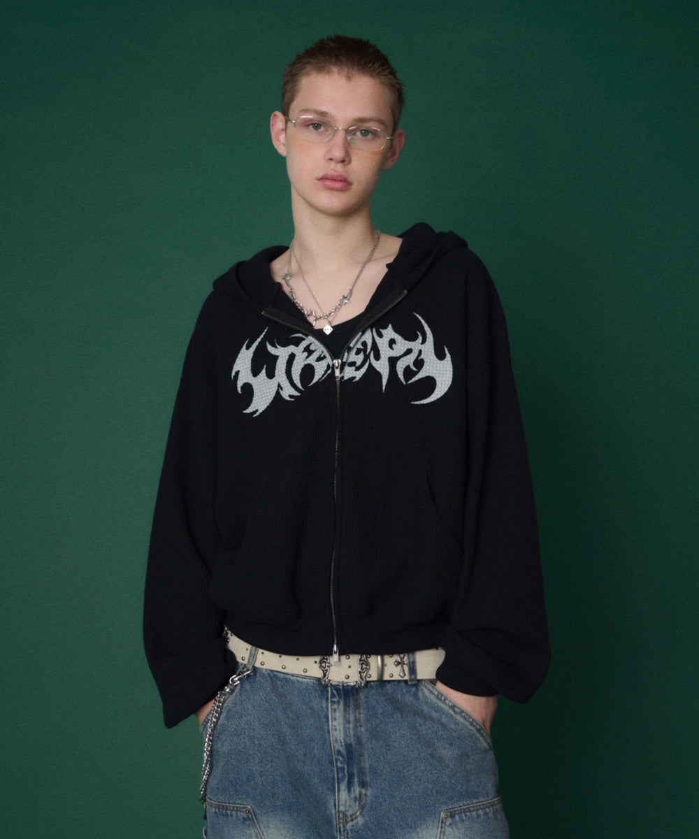 ブラック　モデル：178cm Lサイズ着用