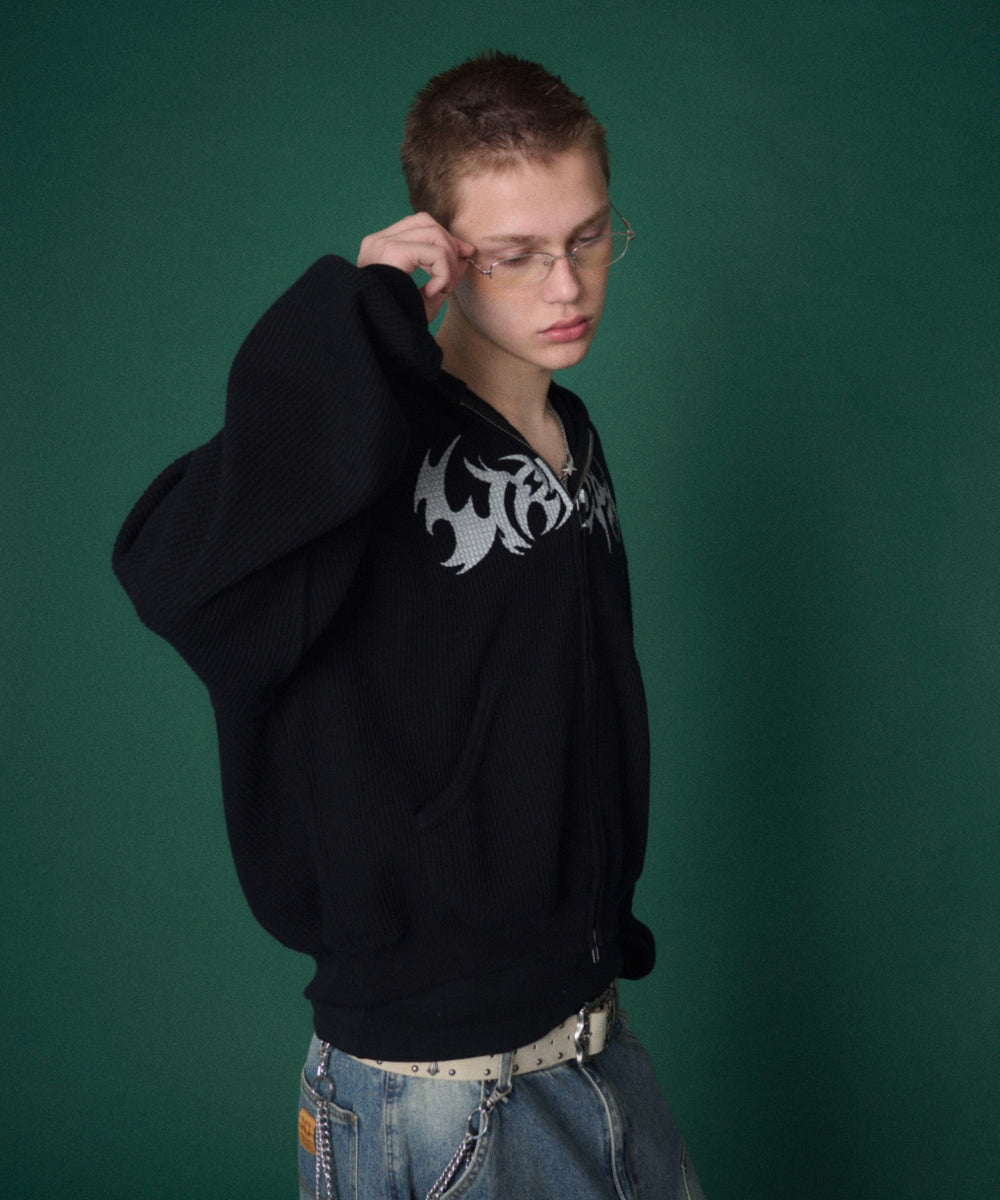 ブラック　モデル：178cm Lサイズ着用