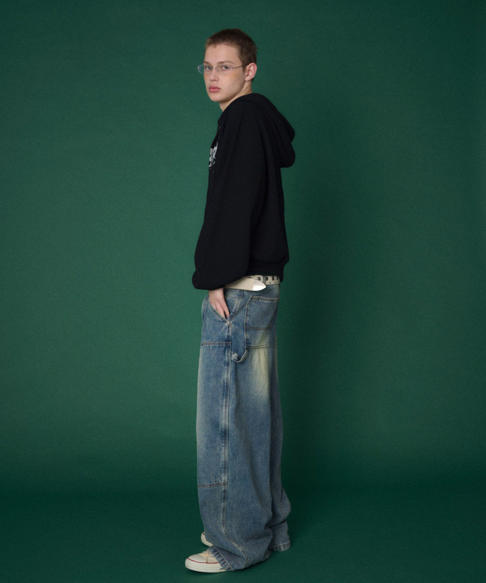 ブラック　モデル：178cm Lサイズ着用