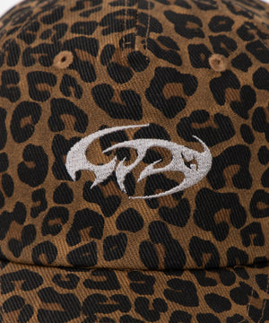 スタッズロゴキャップ