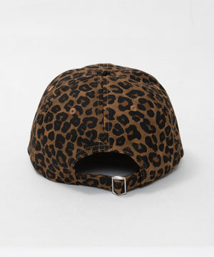 スタッズロゴキャップ