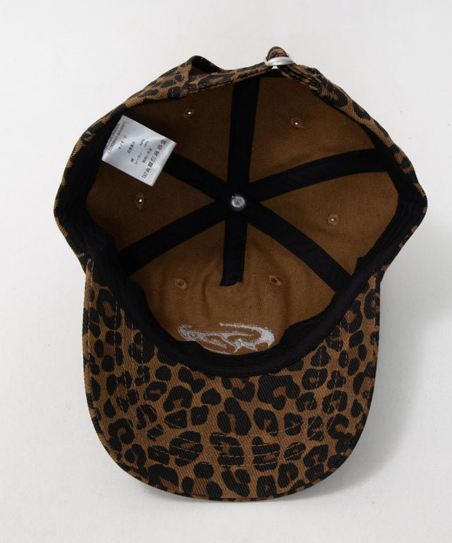 スタッズロゴキャップ