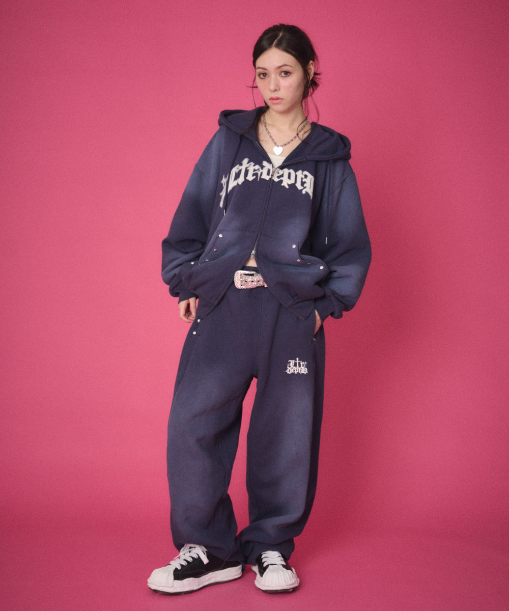 ネイビー　モデル：163cm Mサイズ着用