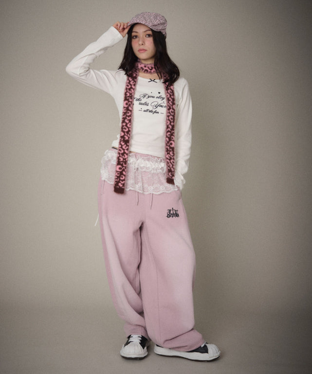 ピンク　モデル：163cm Mサイズ着用