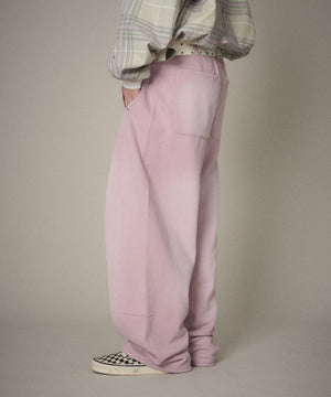 ピンク　モデル：163cm Mサイズ着用