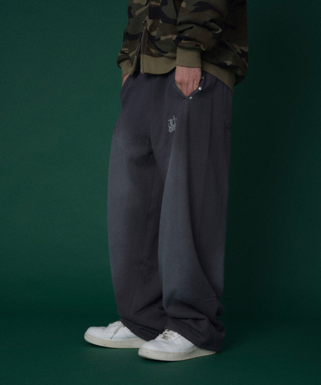 スミクロ　モデル：178cm Lサイズ着用