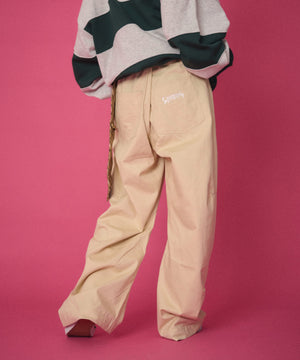 ベージュ　モデル：163cm Mサイズ着用