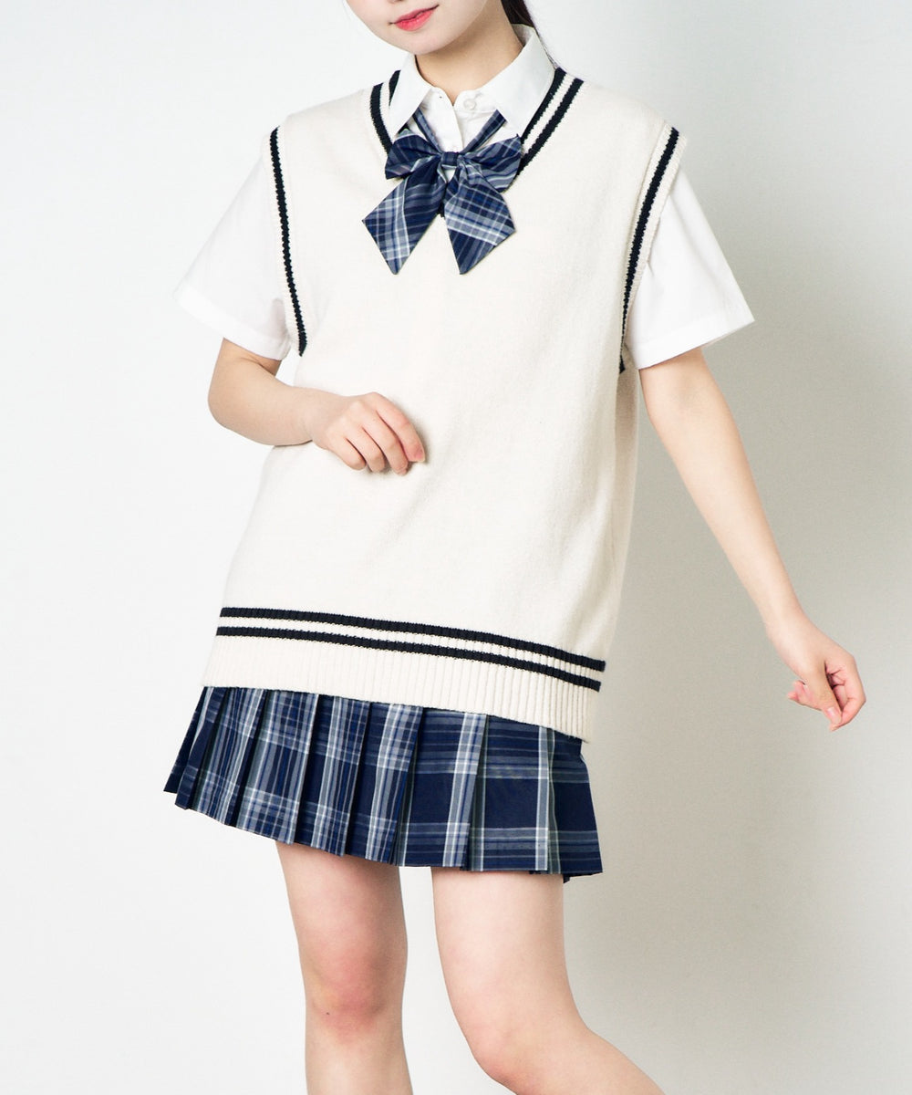 オフホワイト モデル：160cm F着用