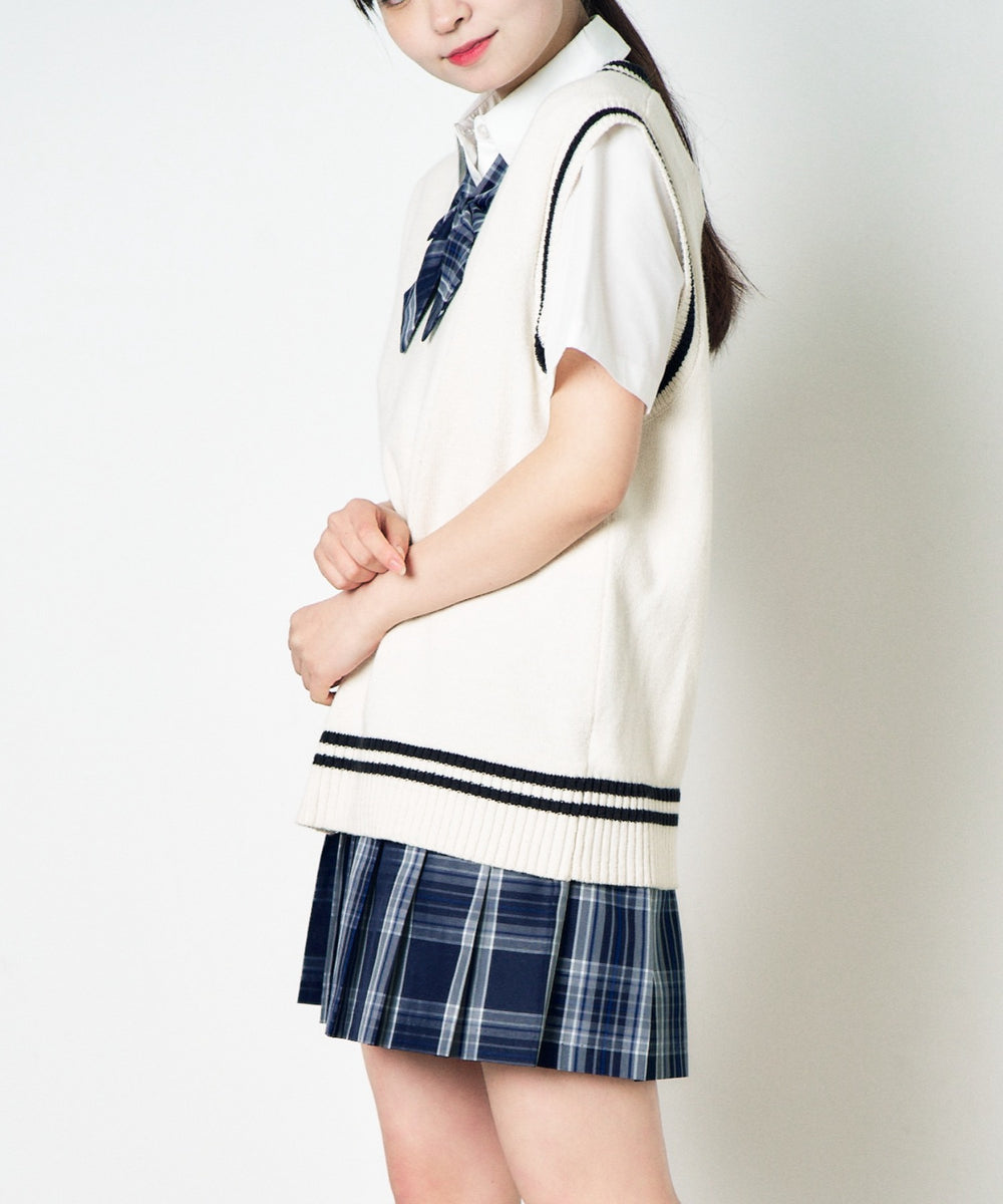 オフホワイト モデル：160cm F着用