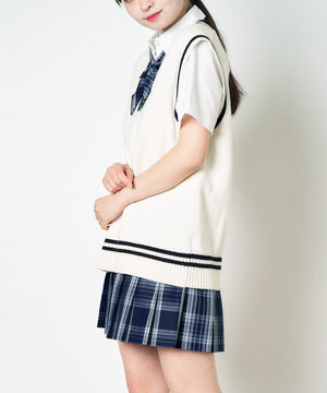 オフホワイト モデル：160cm F着用