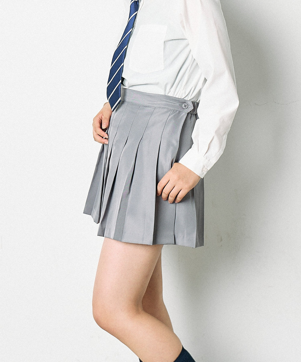 グレー モデル：160cm M着用