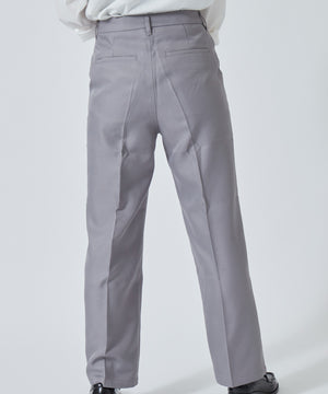 グレー モデル：160cm Mサイズ着用