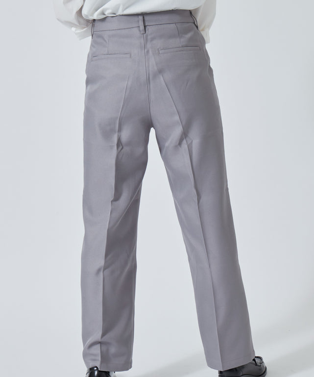 グレー モデル：160cm Mサイズ着用