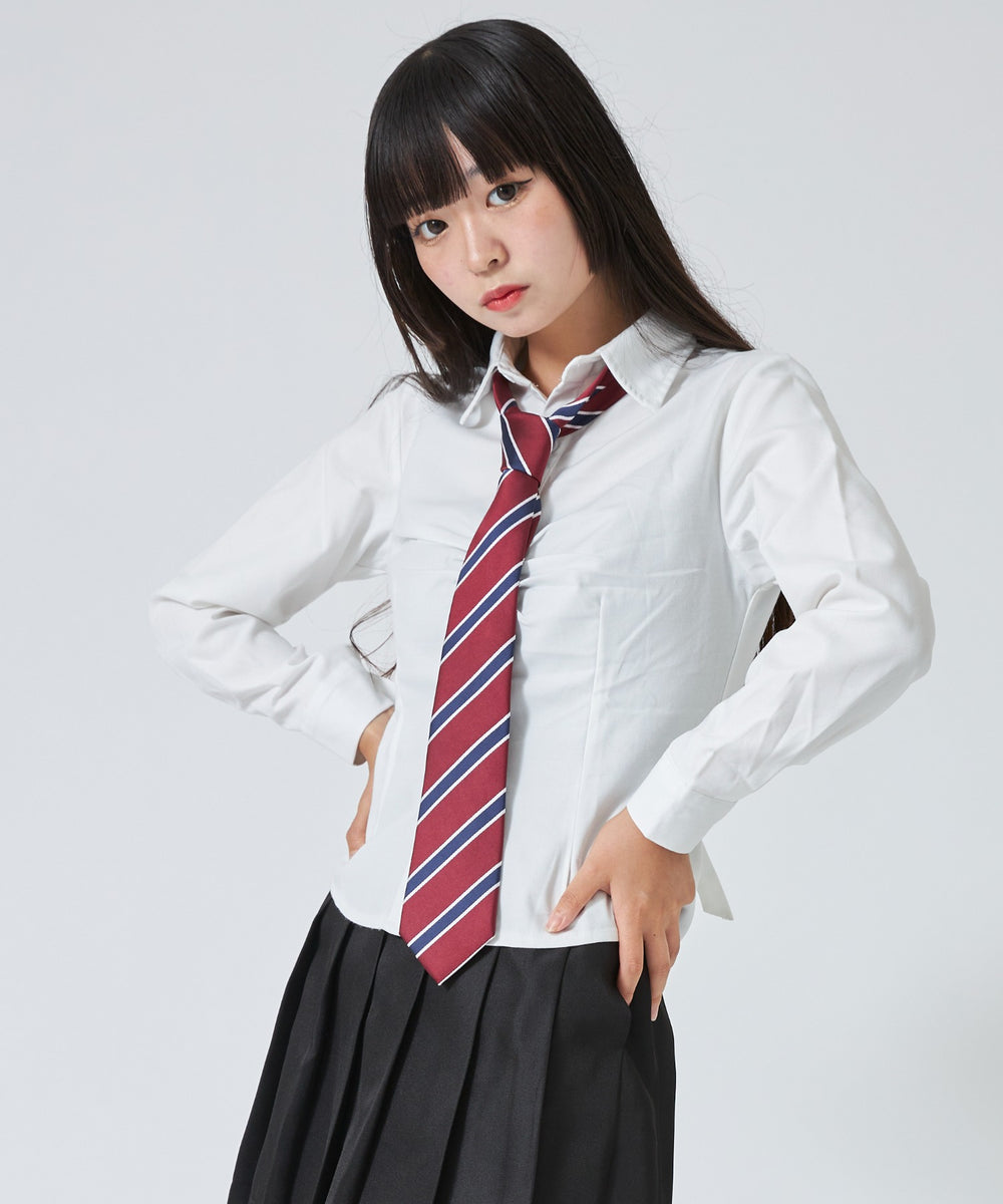 ホワイト モデル:160cm M着用