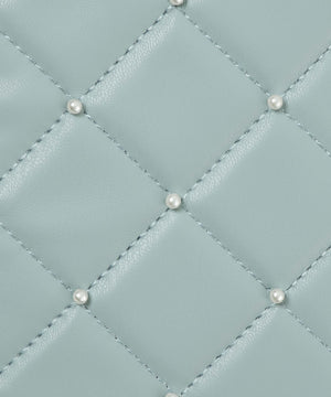 パールキルティングアクリルスタンドポーチ