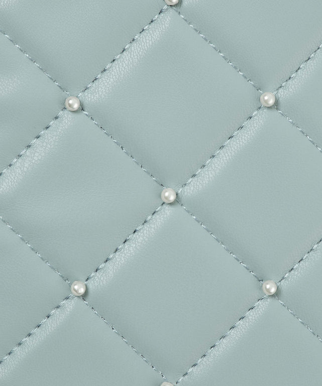 パールキルティングアクリルスタンドポーチ