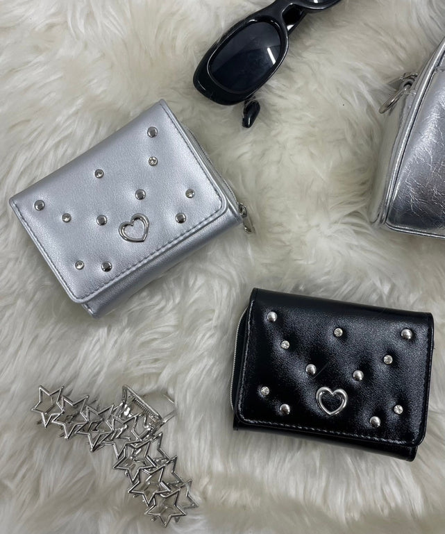 ヒ*リ様 ワープアンドウーフ スタッズウォレット ヒ*リ様 ワープアンドウーフ スタッズウォレット - メルカリ