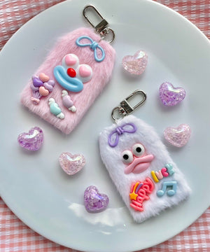 左：ピンク　右：ホワイト