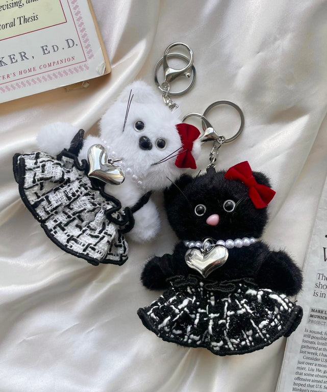 左：ホワイト　右：ブラック