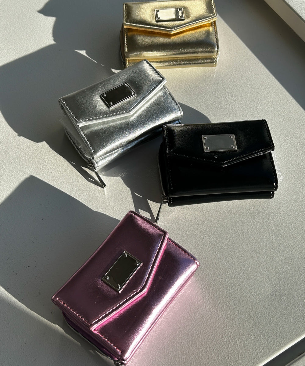 メタリックプレートウォレット