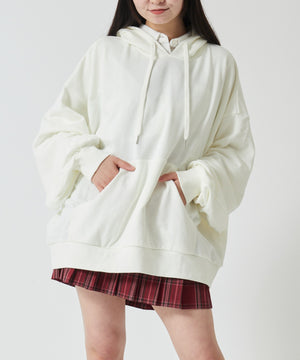 オフホワイト モデル:160cm F着用