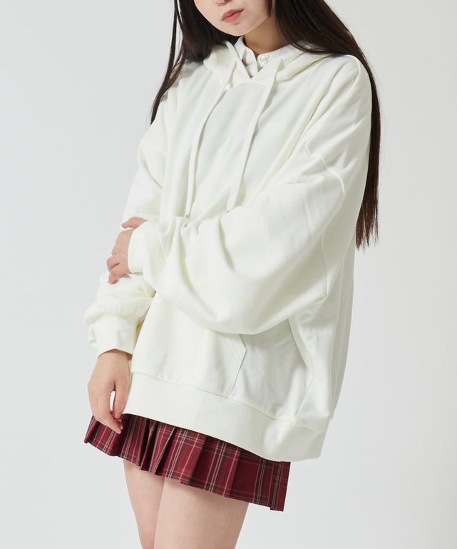 オフホワイト モデル:160cm F着用