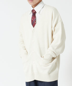 オフホワイト モデル:167cm M着用