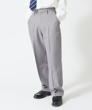 グレー モデル:167cm L着用