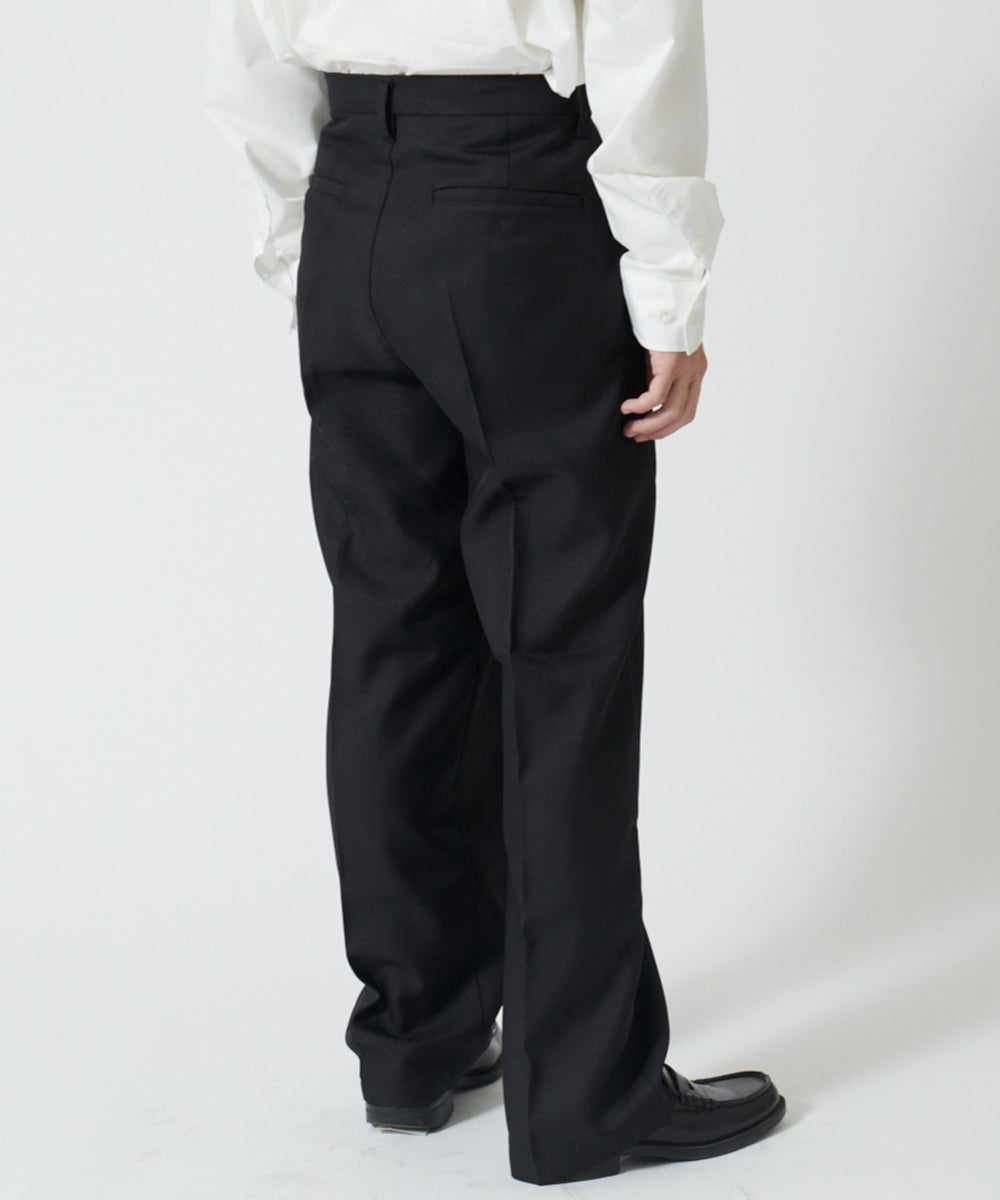 ブラック モデル:167cm L着用