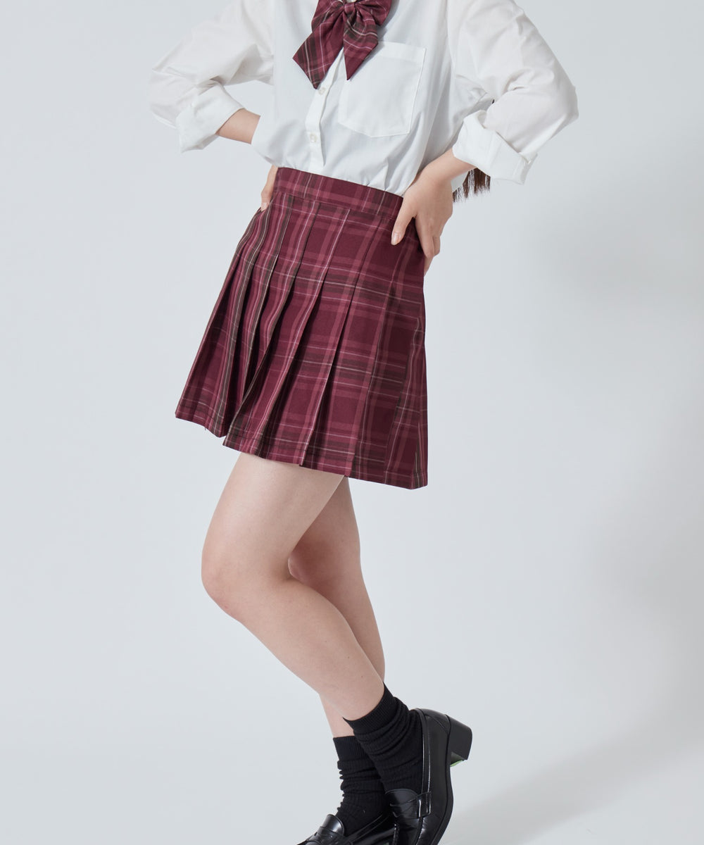 レッドチェック１ モデル:160cm M着用