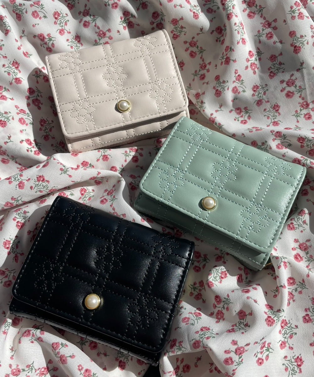 フラワーキルティングウォレット